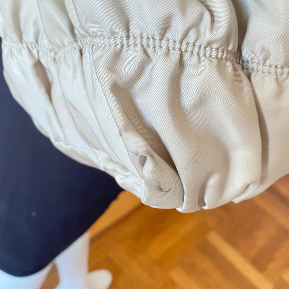 Authentic Prada Nappa Gaufre Tote Bag – Beige Leather - Picture 5 of 12